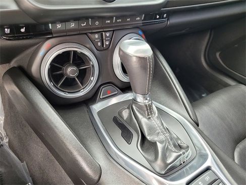 Used 2019 Chevrolet Camaro LT image 15