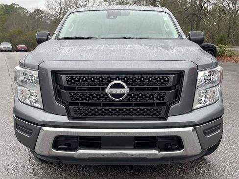 Used 2024 Nissan Titan SV image 8