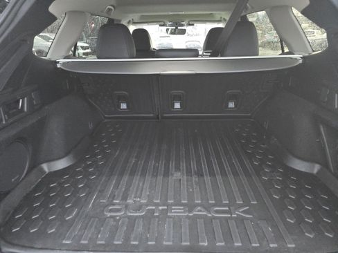 Used 2023 Subaru Outback Limited image 14