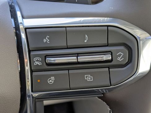 New 2026 GMC Acadia Denali w/ Super Cruise Package image 18