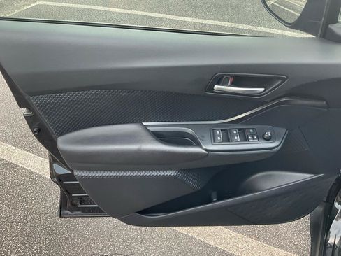 Used 2018 Toyota C-HR XLE FWD image 28