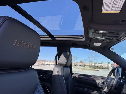 Used 2022 Chevrolet Tahoe High Country w/ Premium Package 2 image 8