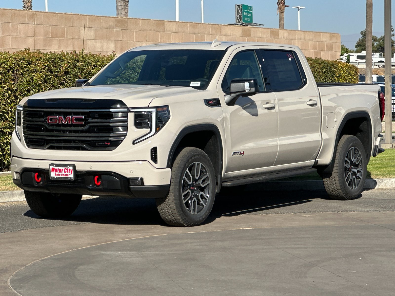 New 2026 GMC Sierra 1500 AT4 w/ AT4 Premium Package AWD/4WD image 8