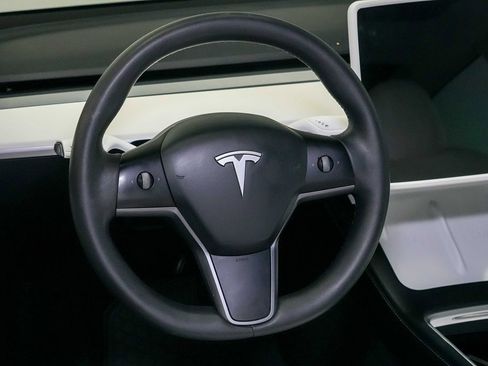 Used 2021 Tesla Model 3 Long Range AWD/4WD image 16