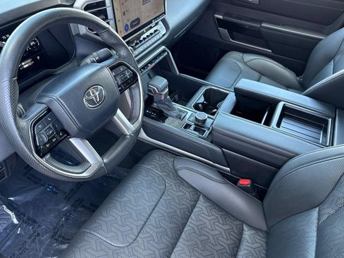 Used 2024 Toyota Tundra Limited AWD/4WD image 4