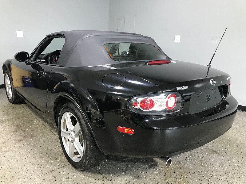 Used 2007 MAZDA MX-5 Miata Sport RWD image 10