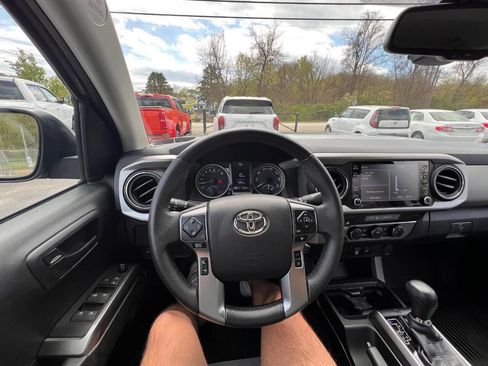 Used 2021 Toyota Tacoma SR5 image 21