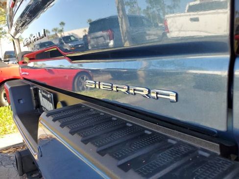 Used 2025 GMC Sierra 2500 Denali w/ Denali Reserve Package image 7