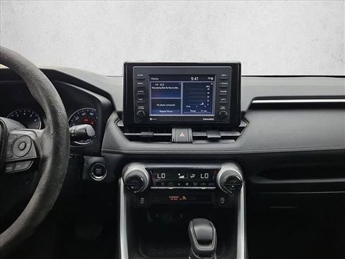 Used 2021 Toyota RAV4 XLE w/ Convenience Package FWD image 11