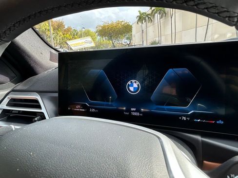 Used 2025 BMW 330i xDrive Sedan w/ Convenience Package AWD/4WD image 21