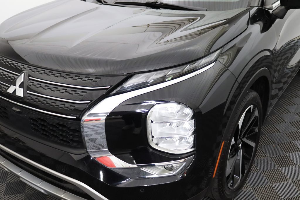 Used 2022 Mitsubishi Outlander SE FWD image 10