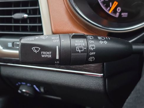 Used 2017 Jeep Grand Cherokee Summit w/ Platinum Series Group AWD/4WD image 21