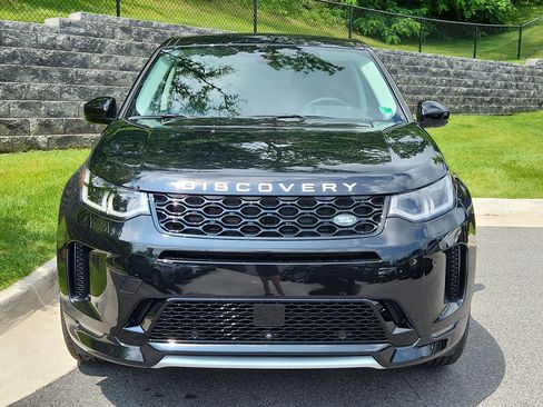 Certified 2025 Land Rover Discovery Sport S image 8