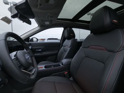 New 2026 Nissan Kicks SR w/ SR Premium Package image 23