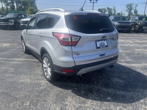 Used 2018 Ford Escape Titanium FWD image 5