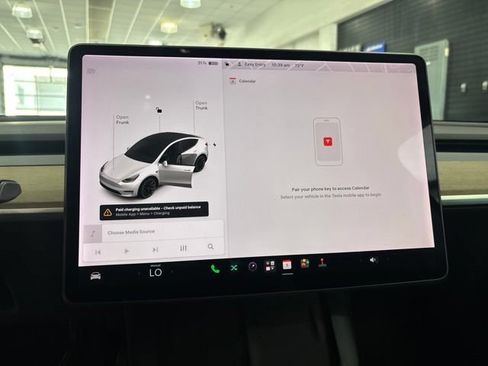 Used 2021 Tesla Model Y Long Range AWD/4WD image 23