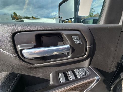 Used 2022 Chevrolet Silverado 2500 LT w/ Snow Plow Prep/Camper Package image 60