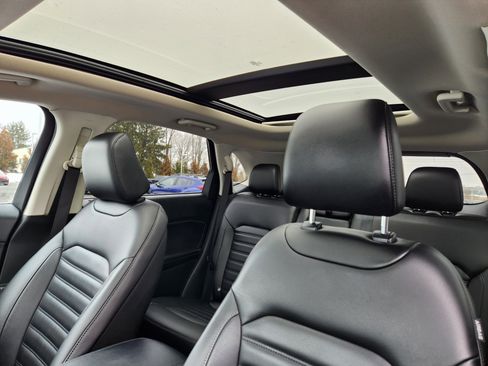 Used 2020 Ford Edge SEL w/ Convenience Package image 12