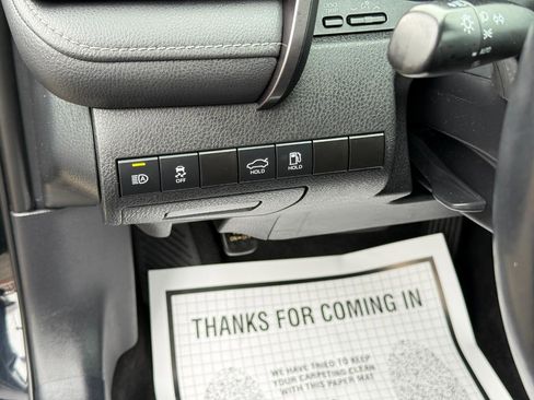 Used 2021 Toyota Camry SE image 18