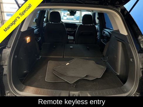 Used 2025 Chevrolet TrailBlazer LT w/ Driver Confidence Package image 14