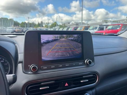Used 2022 Hyundai Kona SEL FWD image 18