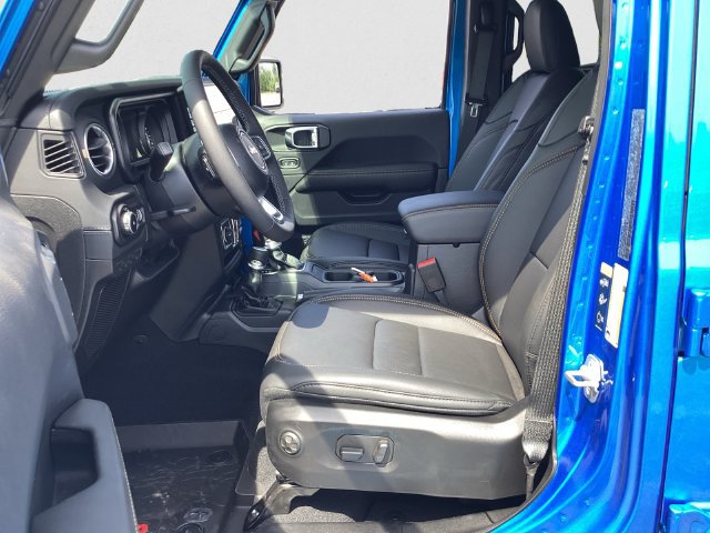 New 2026 Jeep Wrangler Unlimited Sahara AWD/4WD image 10