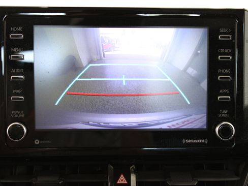 Used 2021 Toyota Corolla LE FWD image 19