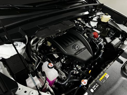Certified 2025 Toyota Grand Highlander AWD image 10