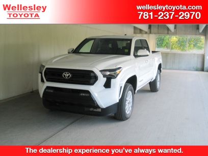 New 2025 Toyota Tacoma SR5