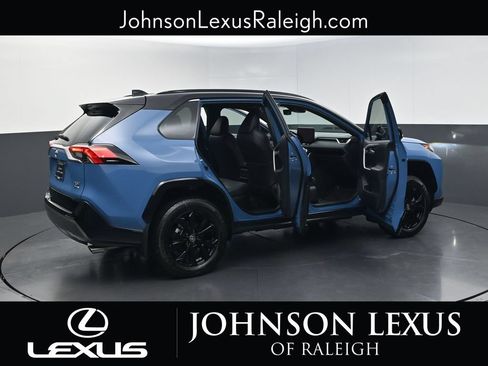 Used 2025 Toyota RAV4 XSE w/ Weather Package AWD/4WD image 31