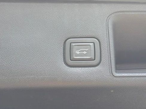 Used 2020 GMC Terrain SLT w/ Preferred Package AWD/4WD image 26