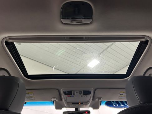 Used 2018 Subaru Legacy 3.6R Limited image 25