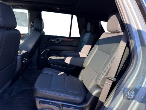 New 2026 GMC Yukon Denali w/ Sun & Power Step Package image 16