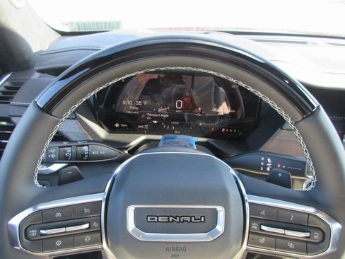 New 2026 GMC Acadia Denali Ultimate image 19