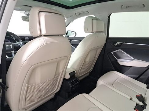 Used 2024 Audi Q3 2.0T Premium Plus image 10