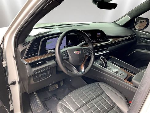 Used 2024 Cadillac Escalade Sport Platinum AWD/4WD image 17
