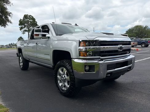Used 2018 Chevrolet Silverado 2500 LTZ w/ Duramax Plus Package AWD/4WD image 4