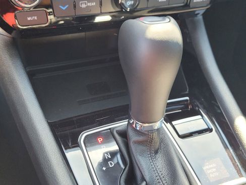 New 2026 Jeep Compass Latitude image 18