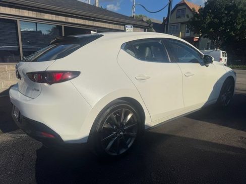 Used 2019 MAZDA MAZDA3 AWD Hatchback w/ Preferred Pkg image 6