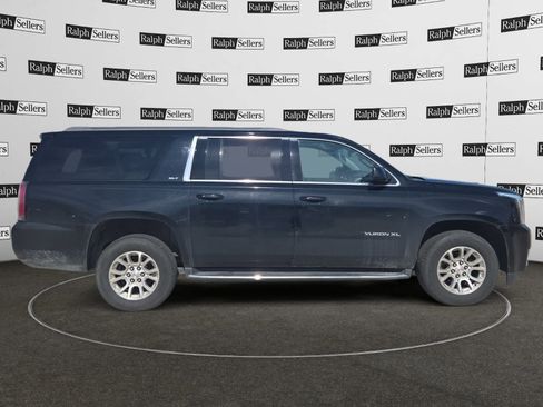 Used 2019 GMC Yukon XL SLT image 7