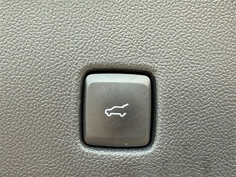 Used 2023 Ford Escape Platinum w/ Premium Technology Package image 17