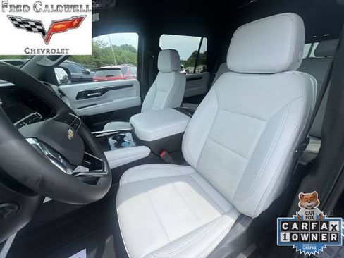 Used 2025 Chevrolet Tahoe Premier AWD/4WD image 24