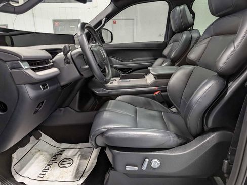 Certified 2025 Lincoln Navigator Reserve w/ Jet Appearance Package AWD/4WD image 4