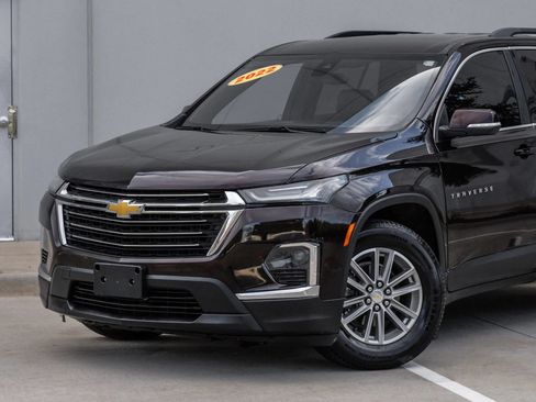 Used 2022 Chevrolet Traverse LT FWD image 6