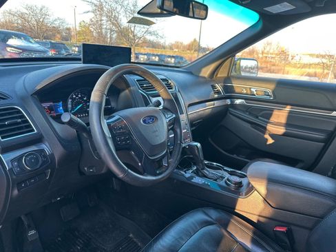 Used 2016 Ford Explorer Limited w/ Equipment Group 301A image 14