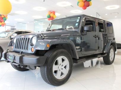 Used 2007 Jeep Wrangler Unlimited Sahara w/ Dual Top Group