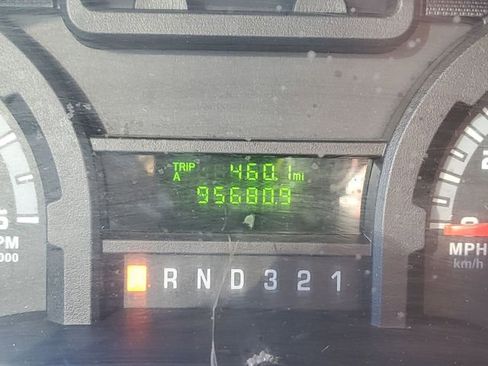 Used 2015 Ford E-350 and Econoline 350 Super Duty w/ Exterior Upgrade Package image 16