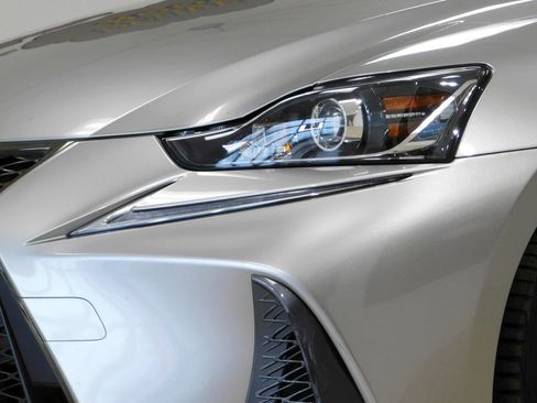 Used 2018 Lexus IS 300 F Sport w/ F Sport Package image 18