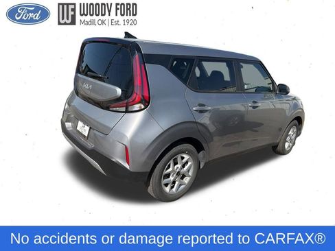 Used 2025 Kia Soul LX w/ LX Technology Package FWD image 5