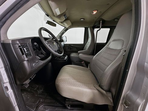 Used 2015 Chevrolet Express 3500 LT w/ LT Preferred Equipment Group image 13